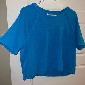 Victoria’s Secret PINK teal cropped tee